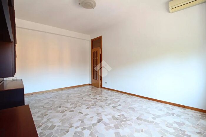 Appartamento trilocale in vendita in Via della Repubblica, San Lazzaro Di Savena