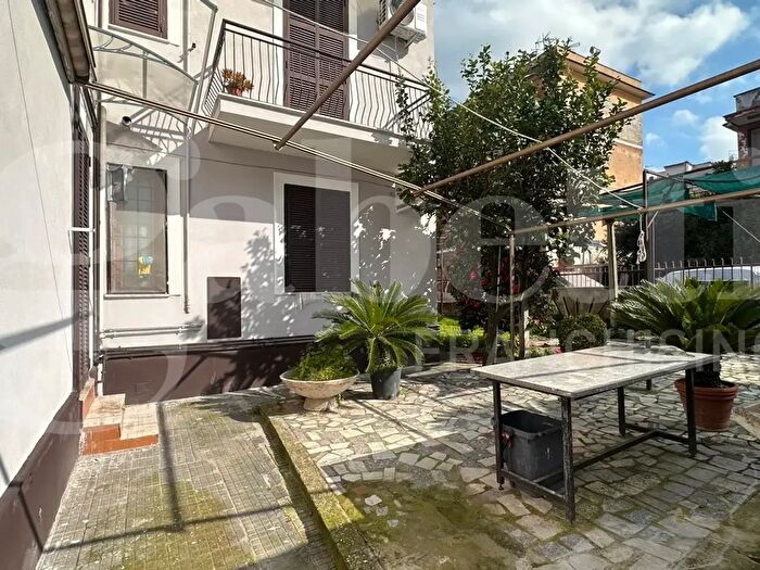 Appartamento trilocale in vendita in Via Cristoforo Foppa, Roma