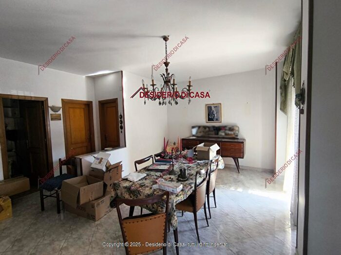 Appartamento trilocale in vendita in Palermo