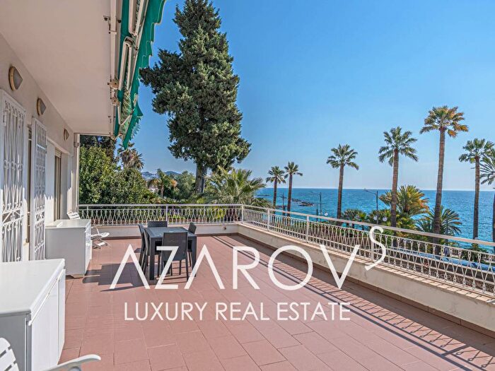 Appartamento quadrilocale in affitto in Lungomare Imperatrice, Corso degli Inglesi, Sanremo