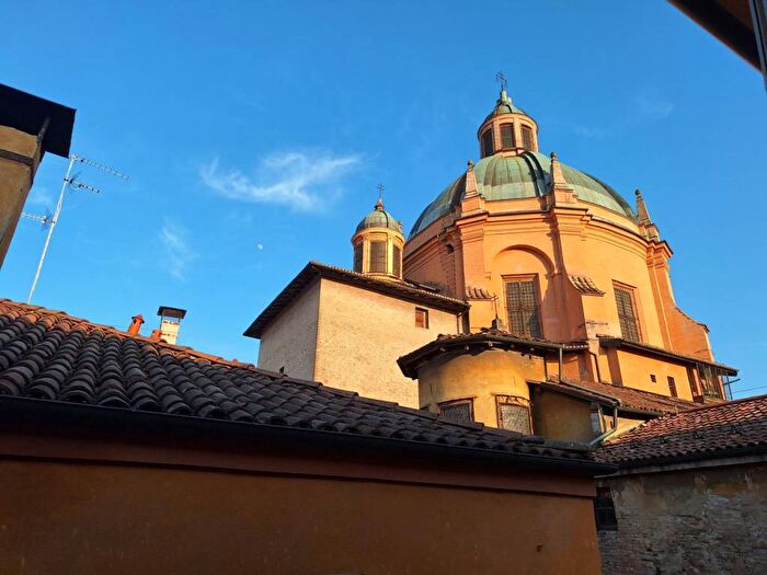 Appartamento quadrilocale in affitto in via pescherie vecchie, Centro Storico, Bologna