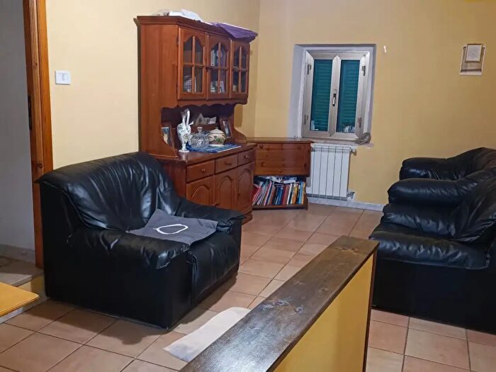 Appartamento con 5 locali in affitto in San Vincenzo Valle Roveto