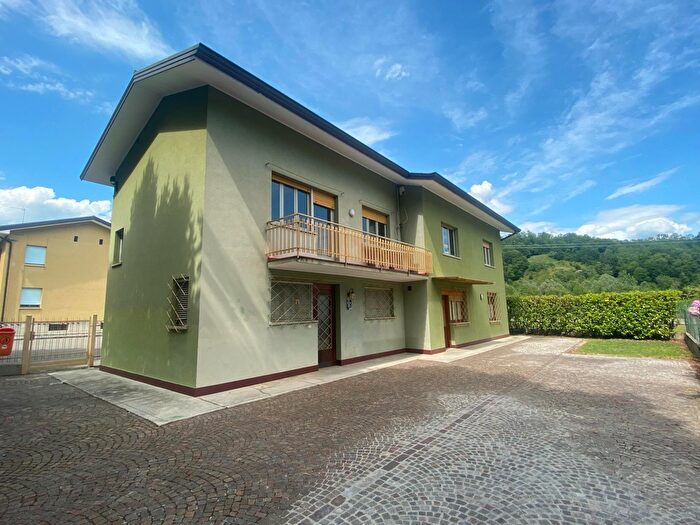 Casa con 5 locali in vendita in Via Angelo Angeli, Tarcento