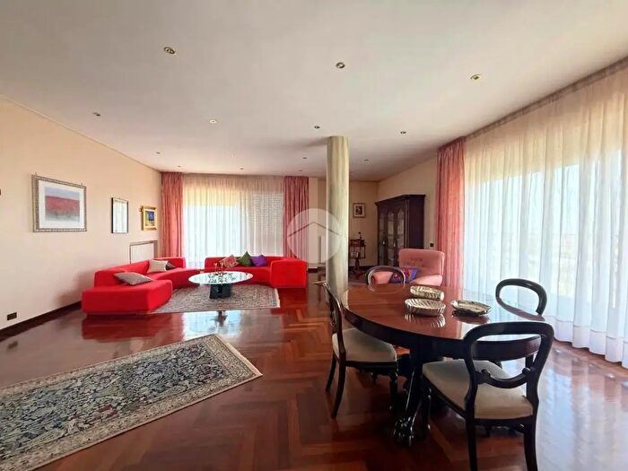Appartamento con 5 locali in vendita in Via Giuseppe Verdi, Lucera