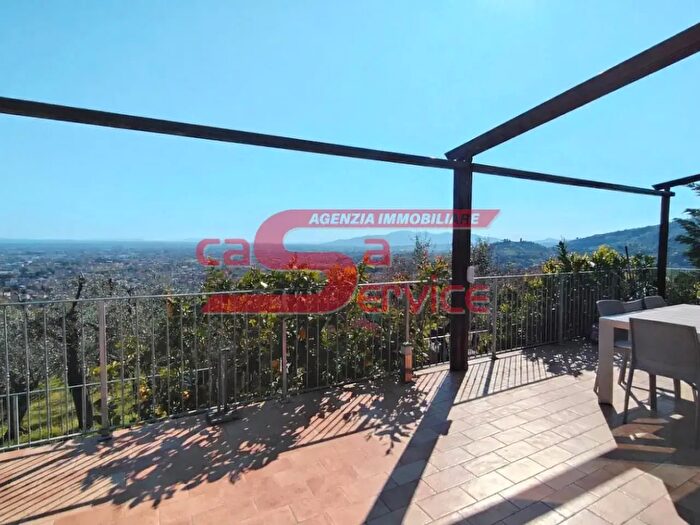 Casa monolocale in vendita in Massa E Cozzile