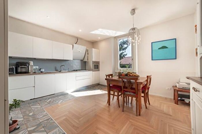 Casa con 6 locali in vendita in Via Monte Cimone, Castiglione Olona