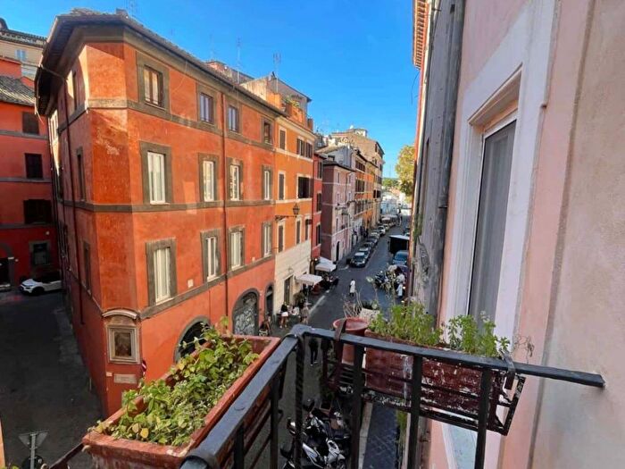Appartamento monolocale in affitto in Via dei Coronari, Piazza Navona, Roma