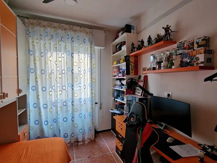 Appartamento trilocale in vendita in Via Cereghetta, Rapallo