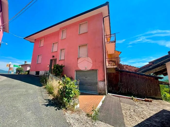 Casa quadrilocale in vendita in Via XXIV Maggio, Maissana