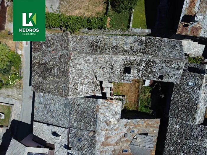 Casa con 5 locali in vendita in Strada Echarlod Superiore, La Salle