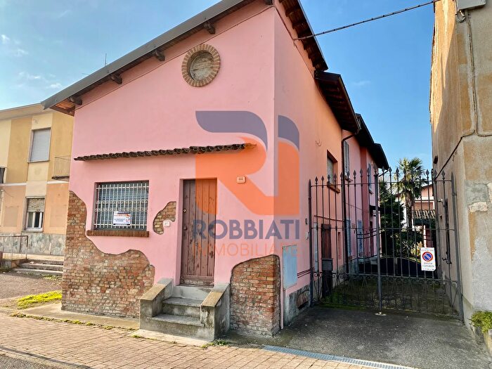 Casa quadrilocale in vendita in Via Dante, Bressana Bottarone