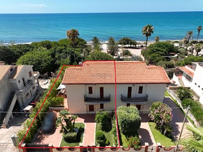 Casa quadrilocale in vendita in Via degli Ammiragli, Modica