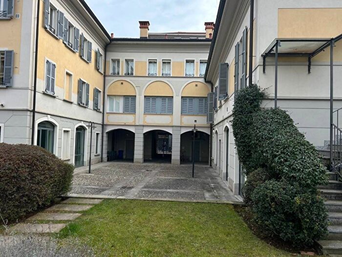 Appartamento bilocale in affitto in Via Francesco Trabattoni, Umberto I Garibaldi, Seregno