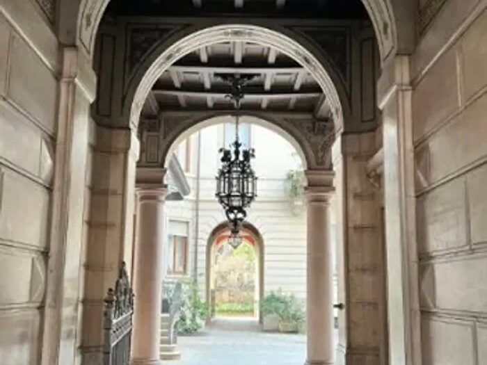 Appartamento trilocale in affitto in Via Lorenzo Mascheroni, Milano