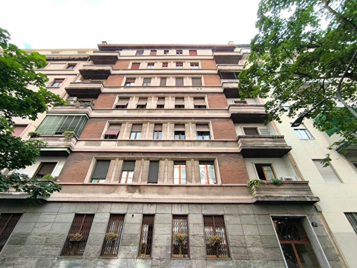 Appartamento bilocale in affitto in Via Luisa Battistotti Sassi, Plebisciti Susa, Milano