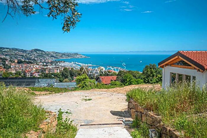 Casa trilocale in vendita in Sanremo