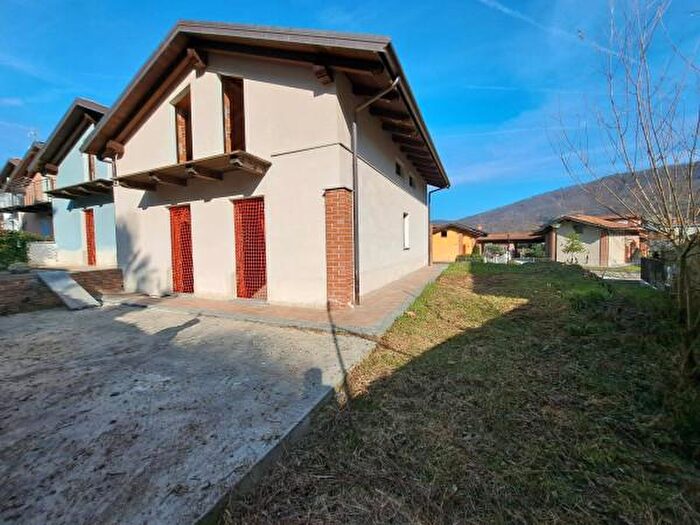 Casa quadrilocale in vendita in Borgo Canavè, Saluzzo