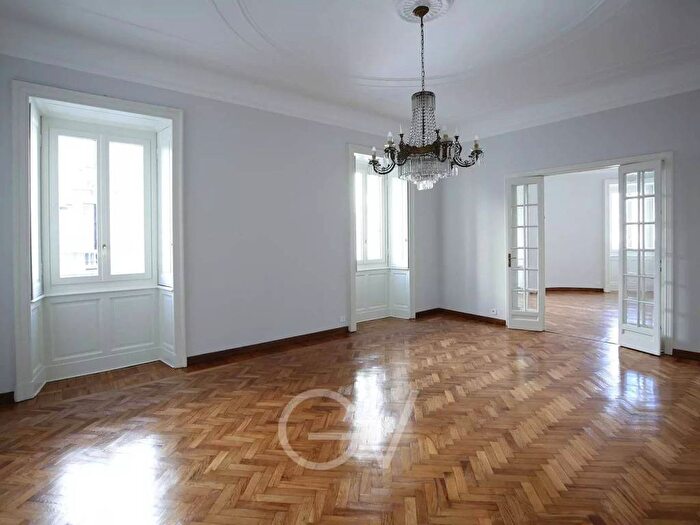 Appartamento con 5 locali in affitto in Via Enrico Besana, Guastalla, Milano