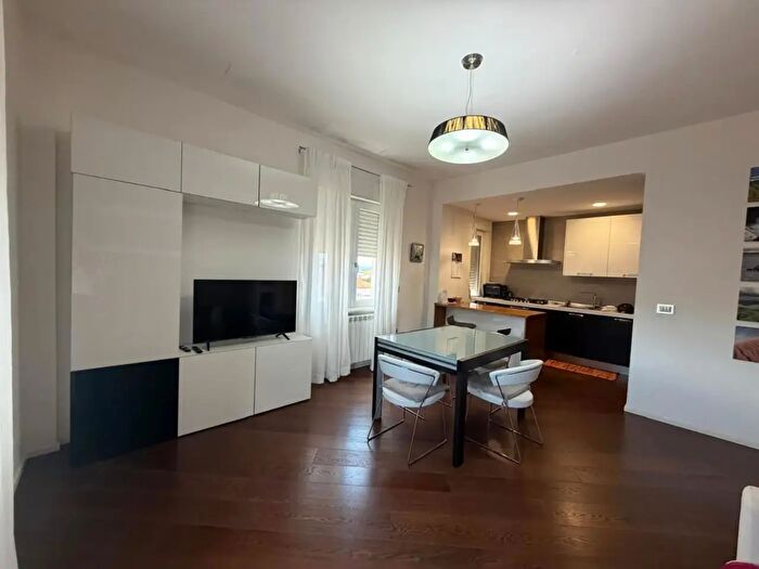 Appartamento trilocale in affitto in Via Roma, Iglesias