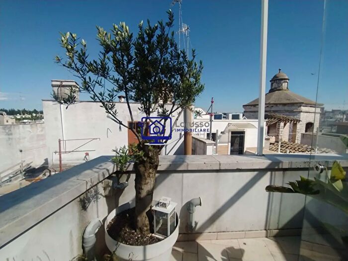 Casa con 6 locali in vendita in Zona Ufficio Postale, Castellana Grotte