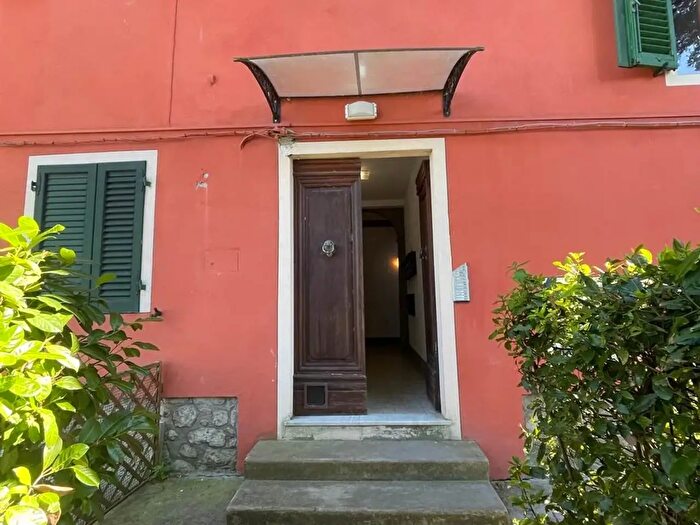 Appartamento quadrilocale in vendita in Via Aldo Moro, Uzzano
