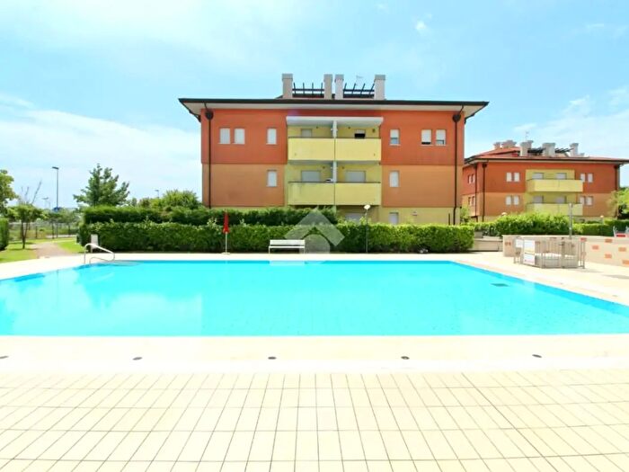 Appartamento trilocale in vendita in Viale degli Aironi, Caorle