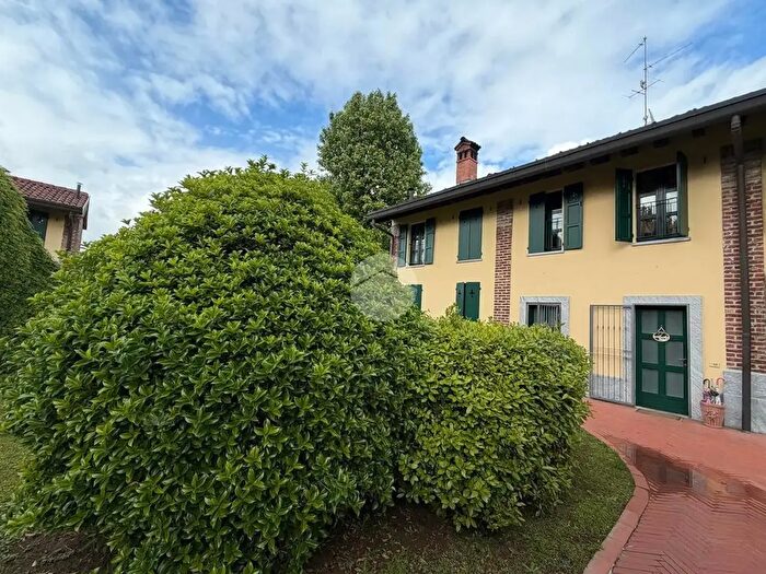 Case in Vendita e in Affitto - 3