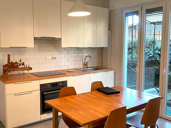 Appartamento trilocale in affitto in Via Jacopino da Tradate, Certosa, Milano