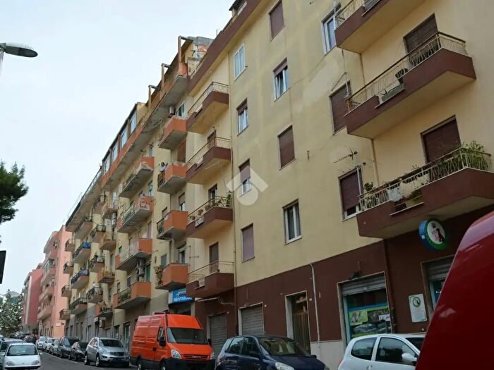 Appartamento trilocale in vendita in Via Flumentepido, Cagliari
