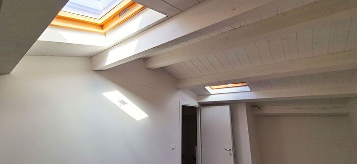 Casa con 5 locali in vendita in Prato