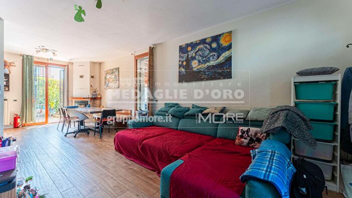 Case in Vendita e in Affitto - 2