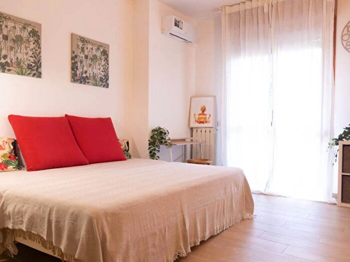 Appartamento monolocale in affitto in Via della Liberazione, Centro, Pero