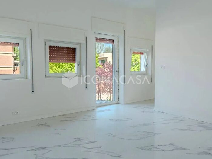 Appartamento con 5 locali in vendita in Via Antonio Magrini, Vicenza