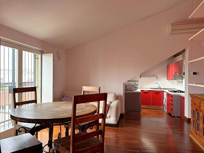 Casa bilocale in affitto in Via San Rocco, Porta Romana Medaglie dOro, Milano