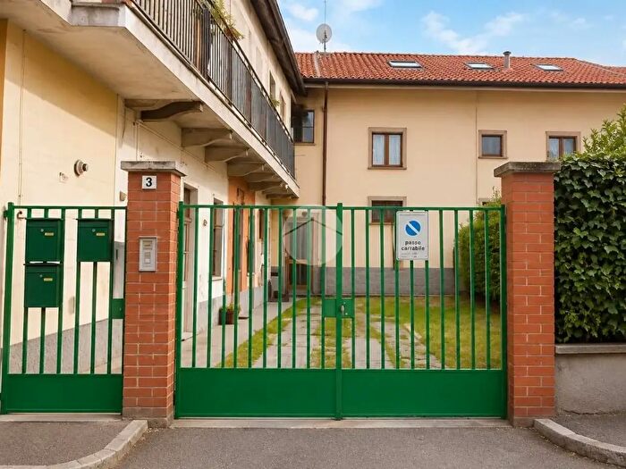 Appartamento con 6 locali in vendita in Via Ingegnere Silvio Marietti, Alpignano