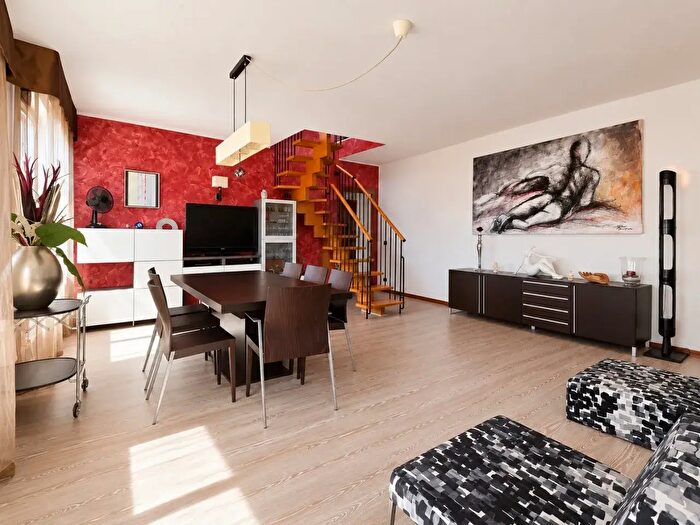 Appartamento con 5 locali in vendita in San Giuliano, Arezzo