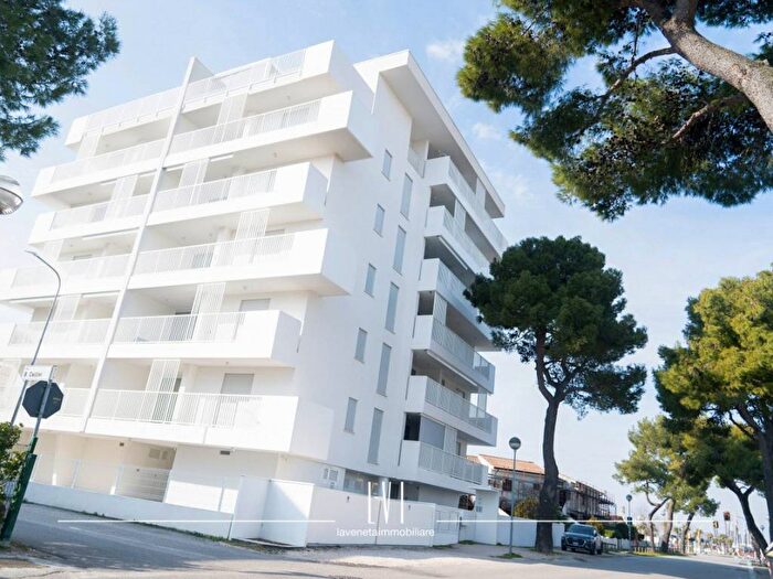 Appartamento trilocale in affitto in via michelagelo buonarotti, Lido Ovest Faro, Jesolo