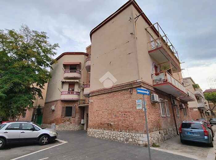 Appartamento trilocale in vendita in Viale Giuseppe Mazzini, Foggia
