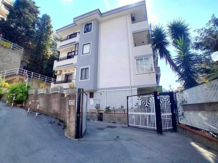 Appartamento quadrilocale in affitto in Via Ersilio Castelluccio, Irno Brignano, Salerno