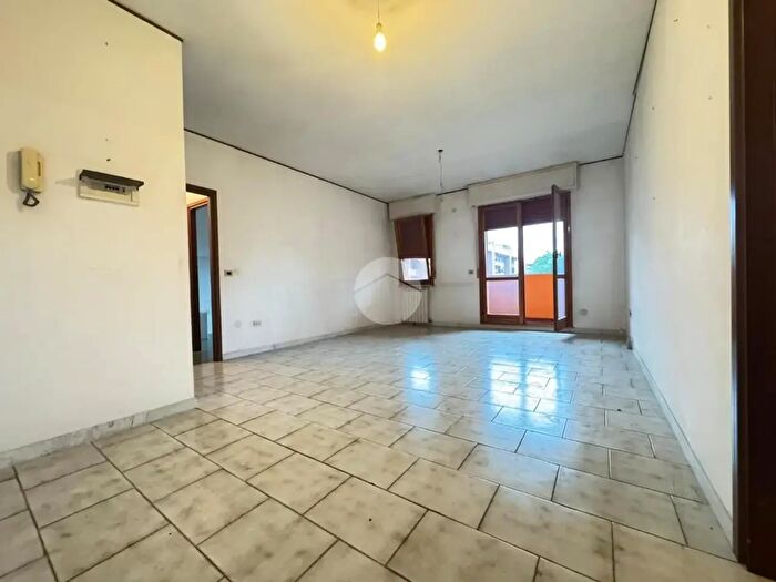 Appartamento trilocale in vendita in Via Tazio Nuvolari, Roma