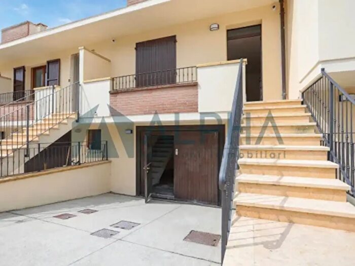 Casa con 6 locali in vendita in Via Europa, Mercato Saraceno