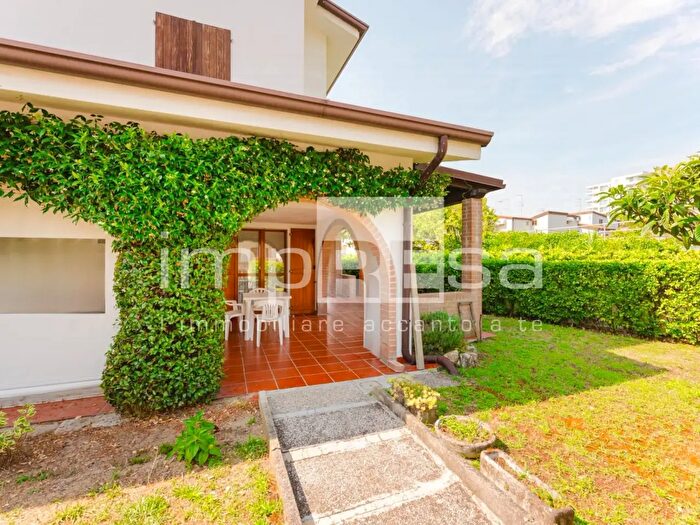 Casa con 5 locali in vendita in Via Dancalia, Eraclea
