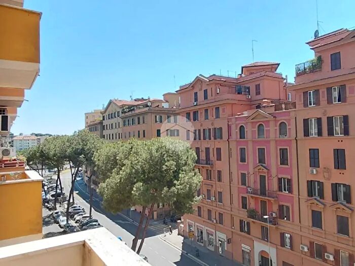 Appartamento bilocale in affitto in Viale Eritrea, Roma