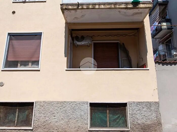 Appartamento trilocale in vendita in Via Ugo Foscolo, Cesano Boscone