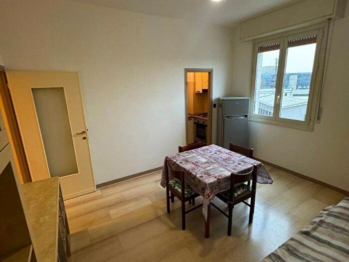 Appartamento trilocale in affitto in Via Fratelli Rosselli, Bologna Sulmona, Milano