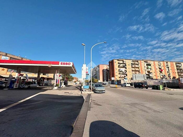 Appartamento quadrilocale in affitto in Via Atellana, Arzano