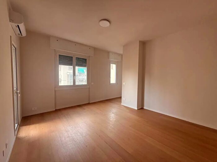 Appartamento bilocale in vendita in Via Lorenteggio, Milano