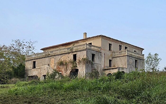 Casa con 6 locali in vendita in SantElpidio A Mare