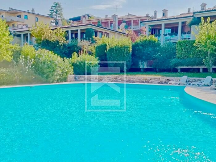 Casa con 8 locali in vendita in Via Romanino, Desenzano Del Garda