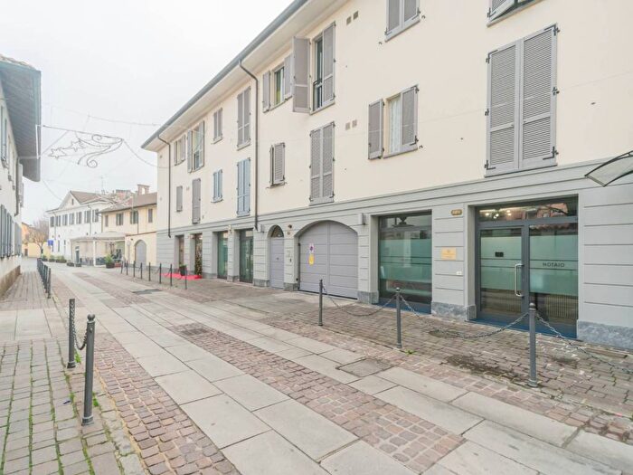 Case in Vendita e in Affitto - 2